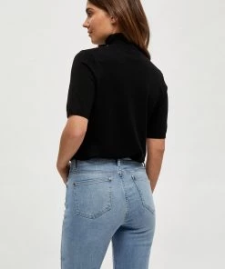 Minus LIMA T Shirt Basique Black Femme -SOLDES D'ÉTÉ - Minus Fashion 7afd307a08f74592be3e5ac5e87c5926