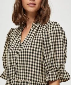 Minus ROKA Robe Chemise Sand Checked Femme -SOLDES D'ÉTÉ - Minus Fashion 7ceb7a8078c843bcaa25a96bf12e7a0b