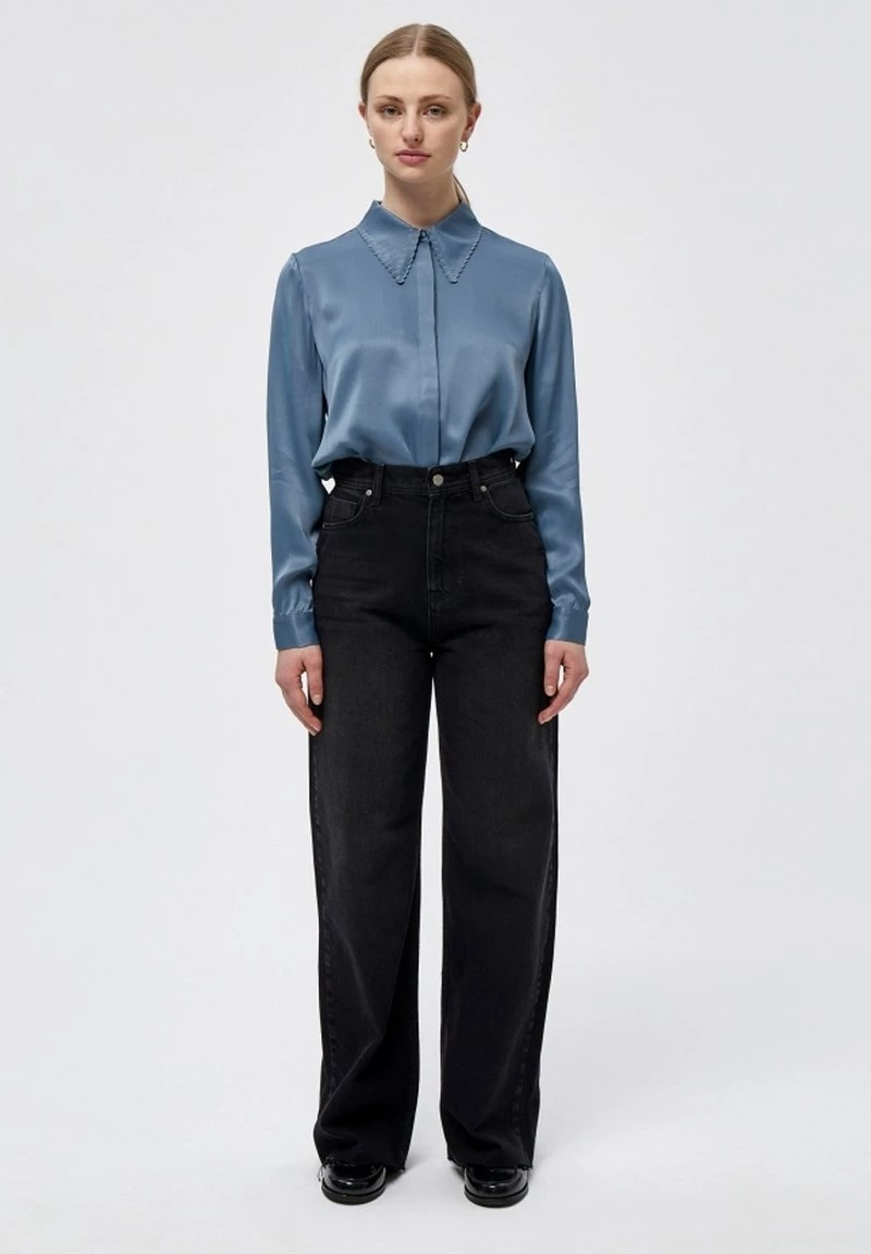 Minus LAKEN Chemisier Stone Blue Femme 4 Minus LAKEN Chemisier Stone Blue Femme – Image 2