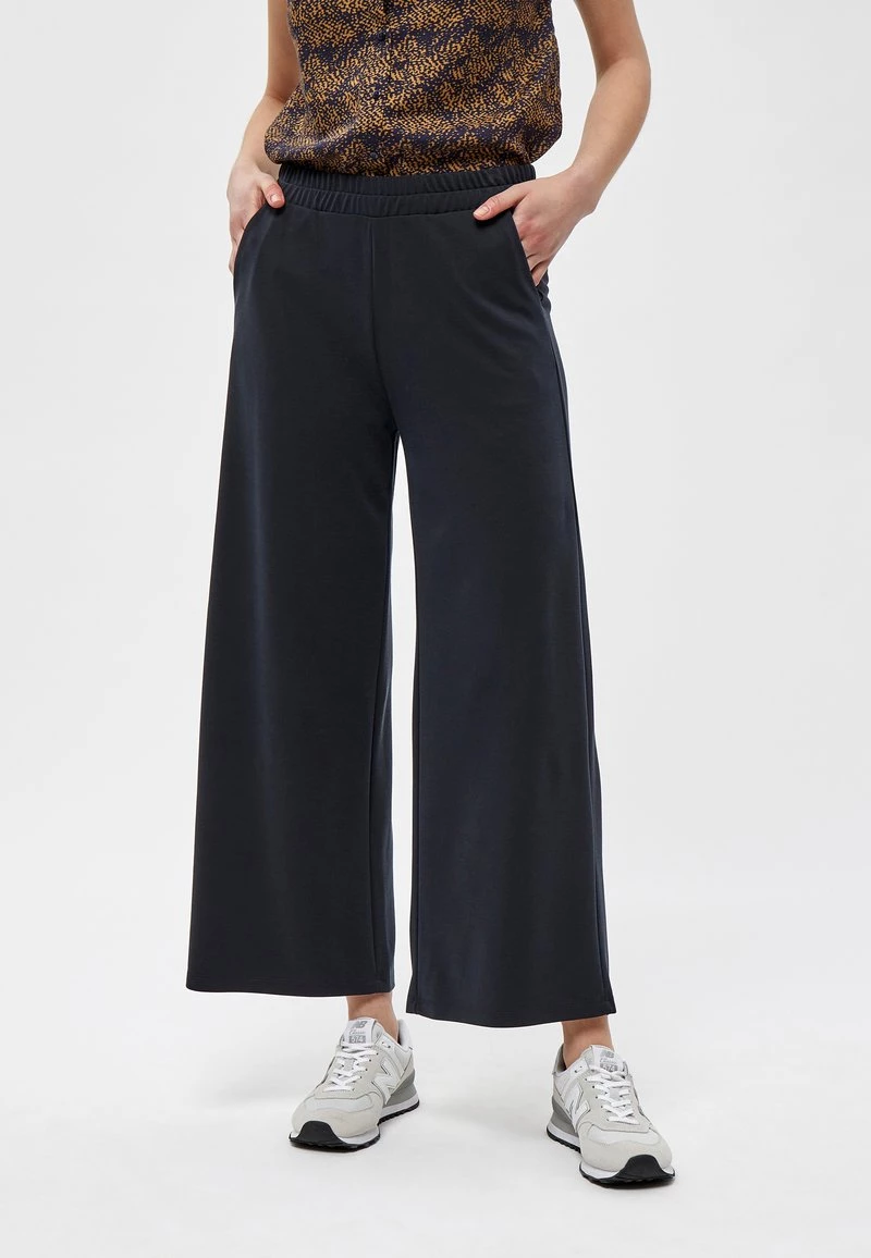 Minus Femme Pantalon Classique Black 3 Minus Femme Pantalon Classique Black