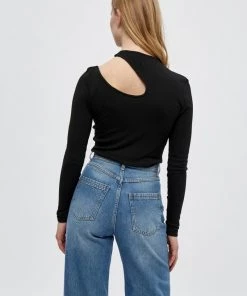 Minus CHRISTA LS TEE T Shirt à Manches Longues Black Femme 9 Minus CHRISTA LS TEE T Shirt à Manches Longues Black Femme -SOLDES D'ÉTÉ - Minus Fashion 883c9c5563fc40359190bb90208c9795