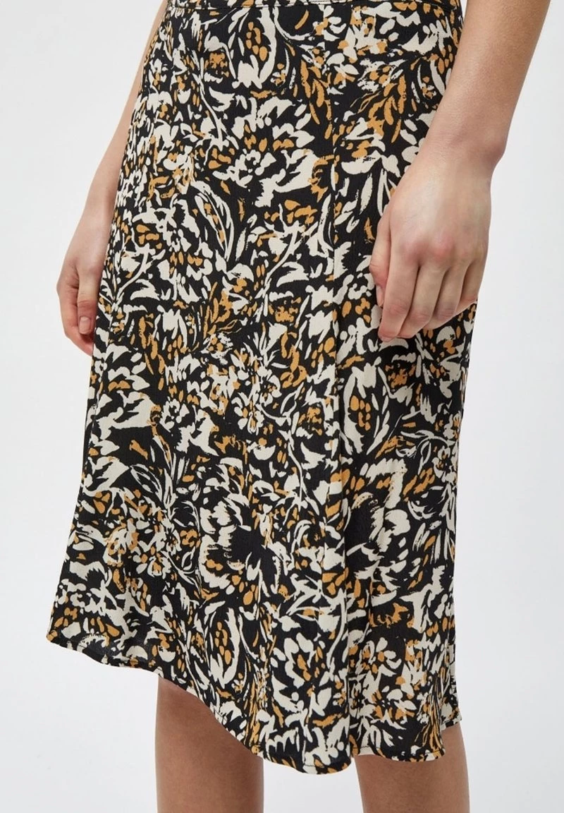 Minus HENNIE Jupe Trapèze Corn Butter Flower Print Femme 7 Minus HENNIE Jupe Trapèze Corn Butter Flower Print Femme – Image 5