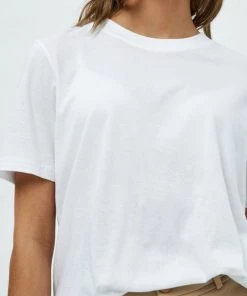 Minus Femme CATHY T Shirt Basique White 9 Minus Femme CATHY T Shirt Basique White -SOLDES D'ÉTÉ - Minus Fashion 8fb39584ce4a48159f22039d8d92527a