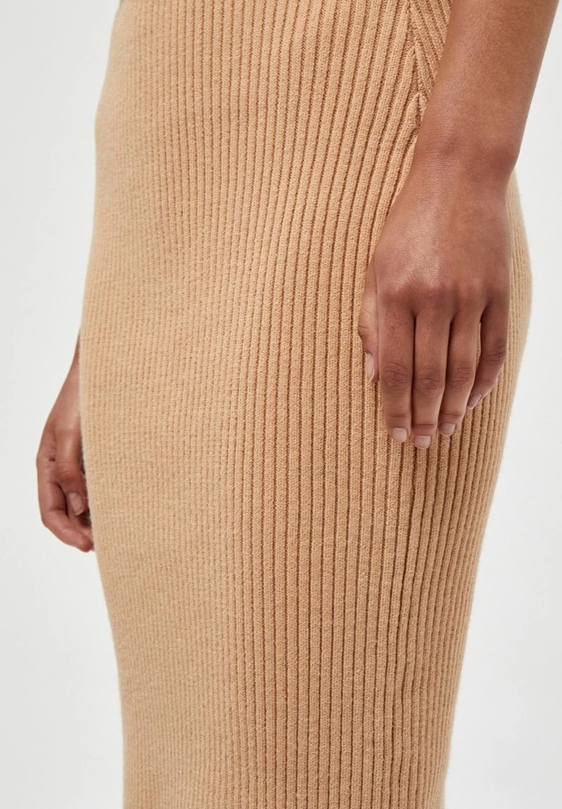 Minus Jupe Crayon Light Apricot Femme 6 Minus Jupe Crayon Light Apricot Femme – Image 4