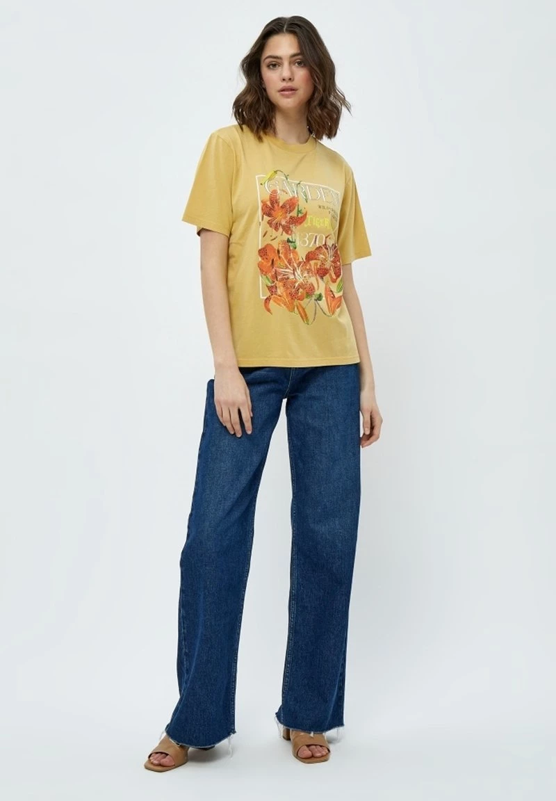 Minus LEMIA T Shirt Imprimé Yellow Straw Femme 4 Minus LEMIA T Shirt Imprimé Yellow Straw Femme – Image 2