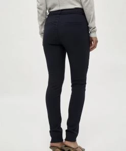 Minus Femme CARMA Pantalon Classique Black Iris 8 Minus Femme CARMA Pantalon Classique Black Iris -SOLDES D'ÉTÉ - Minus Fashion 94f887003a224ba9b31b1a97f08875e3