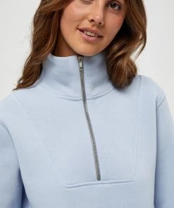 Minus Femme LEONA Sweatshirt Light Blue -SOLDES D'ÉTÉ - Minus Fashion 95b338c49c0243c2885828cf0c88f7b6