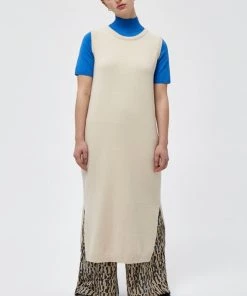 Minus Femme LUPI Robe Pull Light Warm Sand