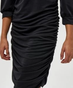 Minus Femme HELENE Robe Fourreau Black -SOLDES D'ÉTÉ - Minus Fashion 97ffd2def96a4819bc2bc8702d6e5f65