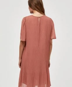 Minus Robe De Jour Old Rose Femme 8 Minus Robe De Jour Old Rose Femme -SOLDES D'ÉTÉ - Minus Fashion 9b0dcb2e61264a678340e56eaca190f6