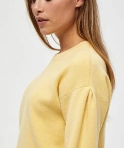 Minus LUPI Pullover Yellow Straw Femme 9 Minus LUPI Pullover Yellow Straw Femme -SOLDES D'ÉTÉ - Minus Fashion 9ec4f6f9d0c547ca855d45ebdba65186