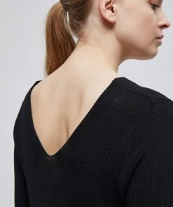 Minus BEX T Shirt Basique Black Femme -SOLDES D'ÉTÉ - Minus Fashion 9f60a07e92634c949f6f3ae04ff9321e