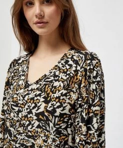 Minus Femme HENNIE Robe De Jour Corn Butter Flower Print 11 Minus Femme HENNIE Robe De Jour Corn Butter Flower Print -SOLDES D'ÉTÉ - Minus Fashion a23401b7aedb4663b8e39a2fadfbc0ed