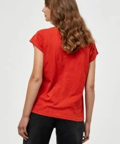 Minus Femme LETI T Shirt Basique Lipstick Red -SOLDES D'ÉTÉ - Minus Fashion a4db69fef73d4358b6e31663bb20cd6d