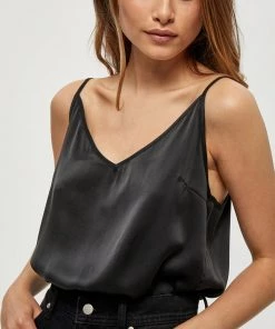 Minus Femme Débardeur Black -SOLDES D'ÉTÉ - Minus Fashion a84957d657c34778922753d433eaf3a4