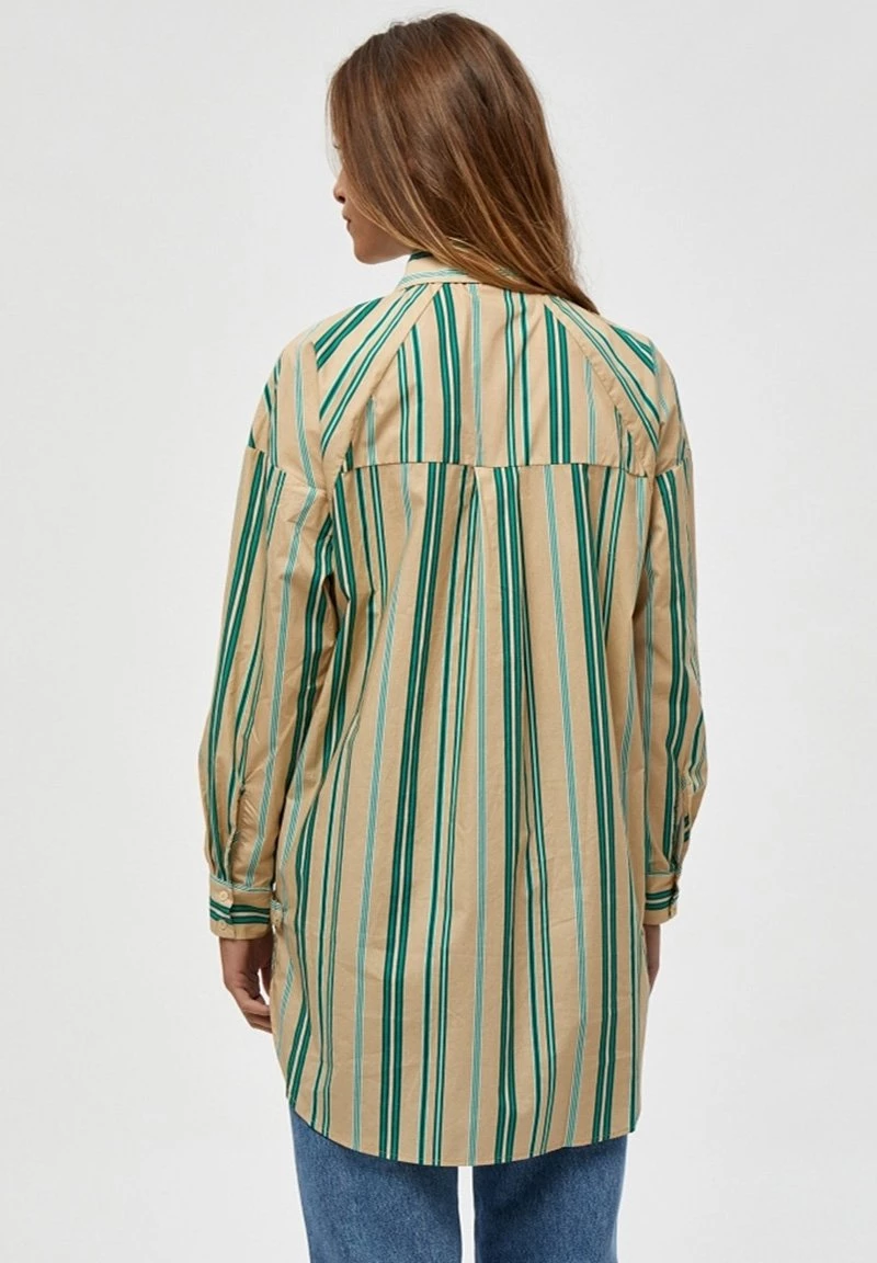 Minus APRIL OVERSIZE Chemisier Ivy Green Stripes Femme 5 Minus APRIL OVERSIZE Chemisier Ivy Green Stripes Femme – Image 3