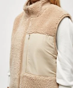 Minus Femme MAGGIE LONG Veste Sans Manches Sand -SOLDES D'ÉTÉ - Minus Fashion af150b6204134c1892a93fa99474b03b