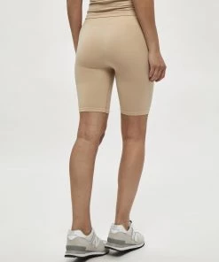 Minus MIRA Short Nude Femme 8 Minus MIRA Short Nude Femme -SOLDES D'ÉTÉ - Minus Fashion afe153536dca4b80940149f222093731