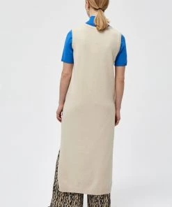 Minus Femme LUPI Robe Pull Light Warm Sand -SOLDES D'ÉTÉ - Minus Fashion afe8bff4b8804d22aecb87c3b65410fc