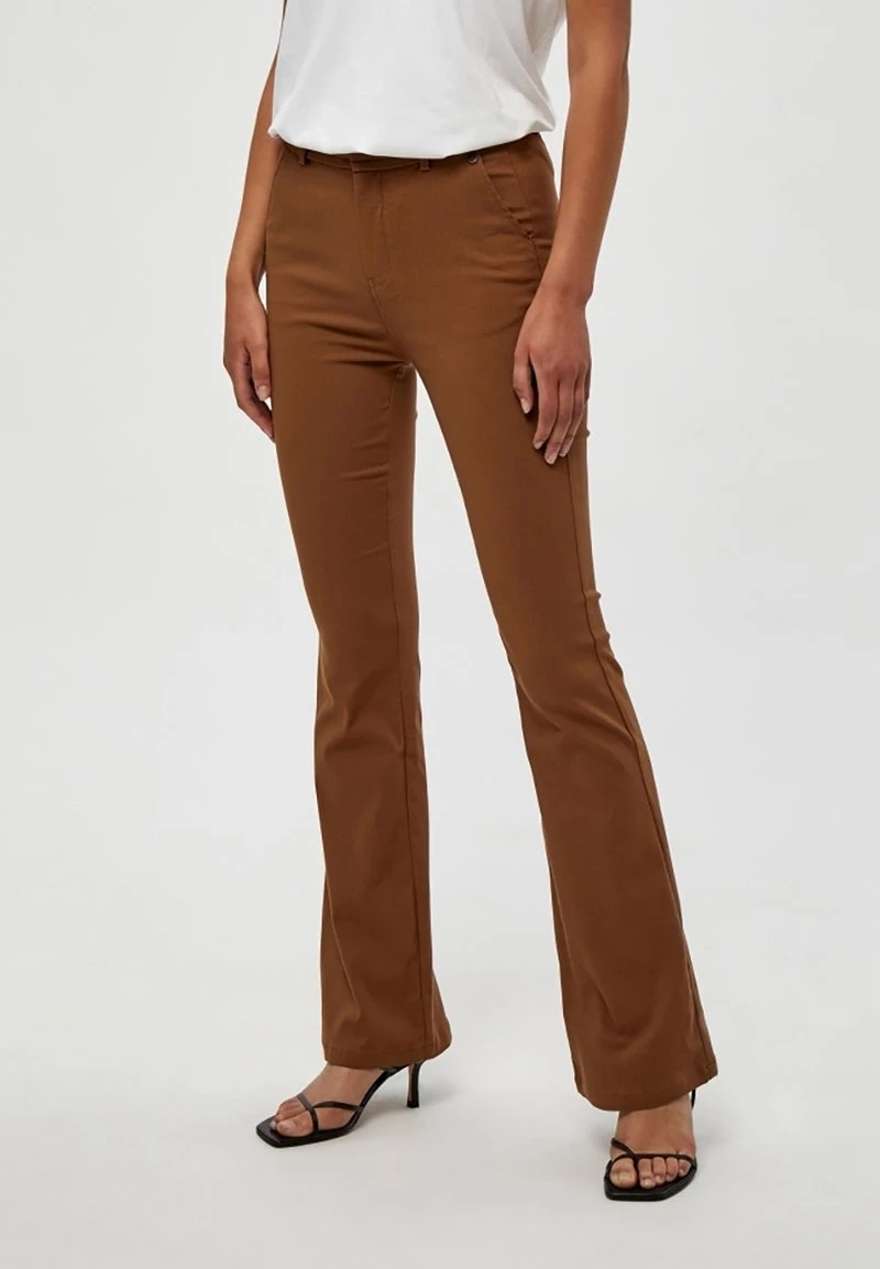 Minus Pantalon Classique Walnut Brown Femme 3 Minus Pantalon Classique Walnut Brown Femme