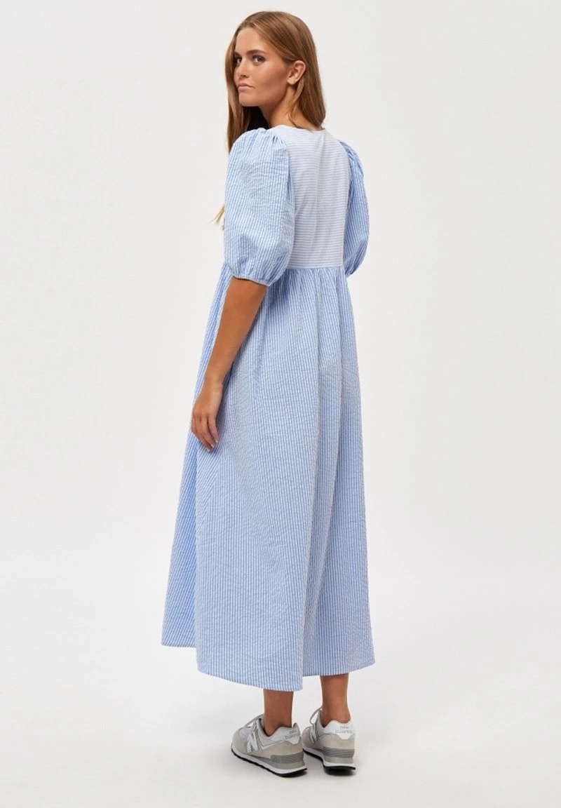 Minus FIA Robe Longue Blue Stripe Femme 5 Minus FIA Robe Longue Blue Stripe Femme – Image 3