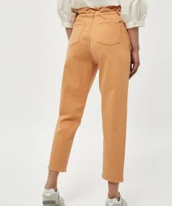 Minus DINA Jean Boyfriend Sunbaked Femme 8 Minus DINA Jean Boyfriend Sunbaked Femme -SOLDES D'ÉTÉ - Minus Fashion b2a9fcd5bd5c4c18a64c530416e33f8e