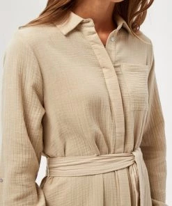 Minus Femme MAVINA Robe Chemise Sand -SOLDES D'ÉTÉ - Minus Fashion b337e5b12f284e35906544baf056f1b0