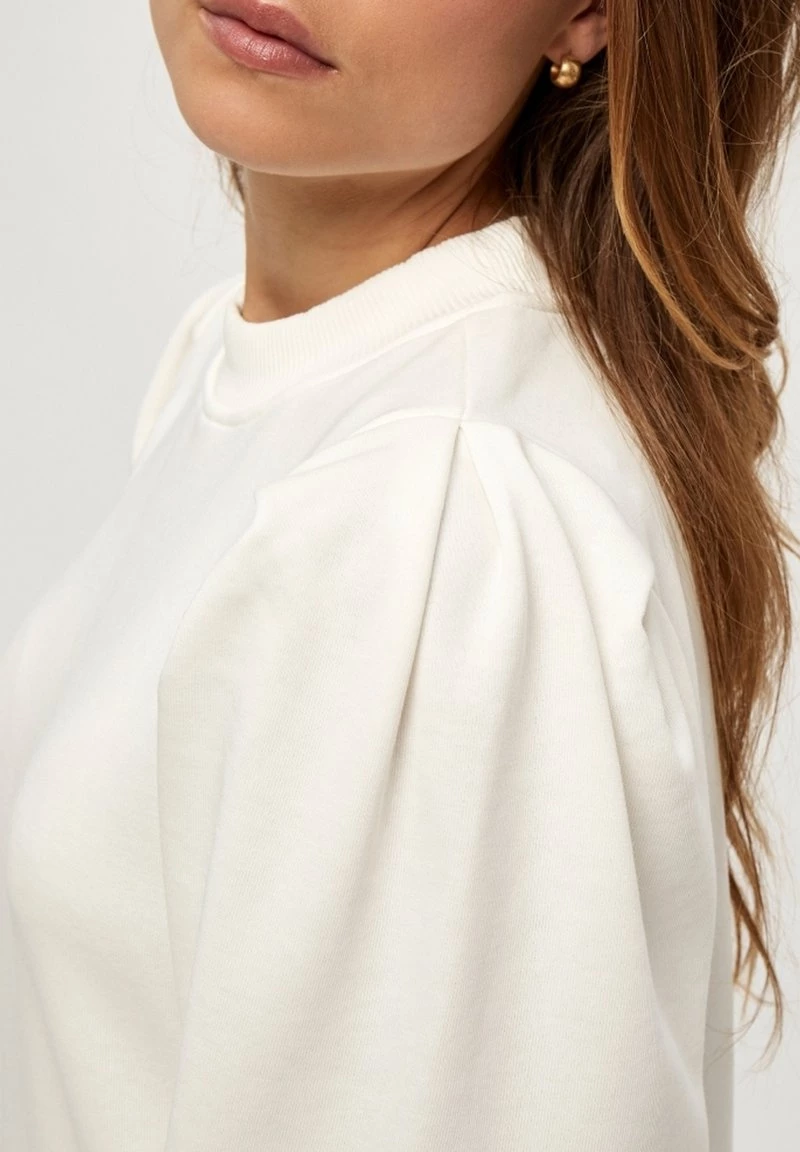 Minus Femme MIKA Sweatshirt Broken White 6 Minus Femme MIKA Sweatshirt Broken White – Image 4