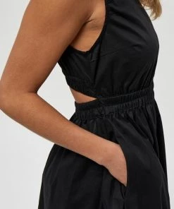 Minus Femme SANSA Robe De Jour Black 10 Minus Femme SANSA Robe De Jour Black -SOLDES D'ÉTÉ - Minus Fashion b55ae0e1e0034df1a6ae2bcb2f0c588e