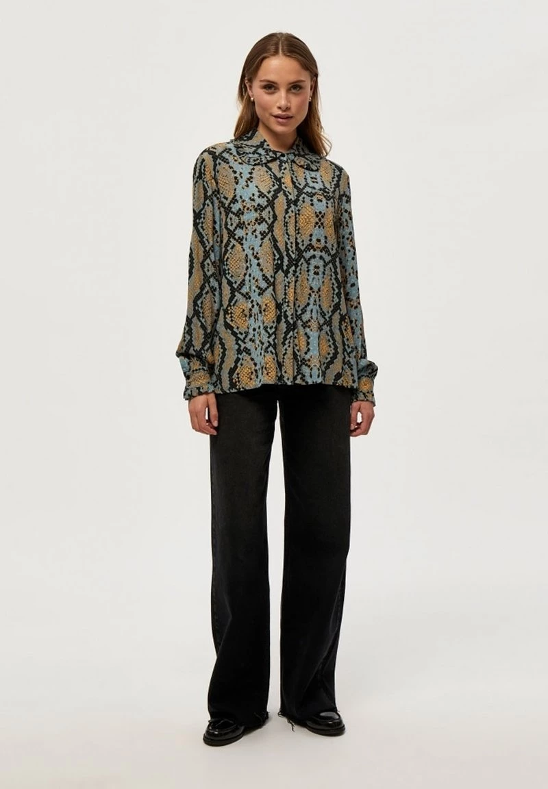 Minus Femme ALYX Chemisier Misty Blue Snake Print 4 Minus Femme ALYX Chemisier Misty Blue Snake Print – Image 2