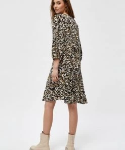 Minus Femme HENNIE Robe De Jour Corn Butter Flower Print 10 Minus Femme HENNIE Robe De Jour Corn Butter Flower Print -SOLDES D'ÉTÉ - Minus Fashion b67ab4c2aba44049856a8fafe8c01911