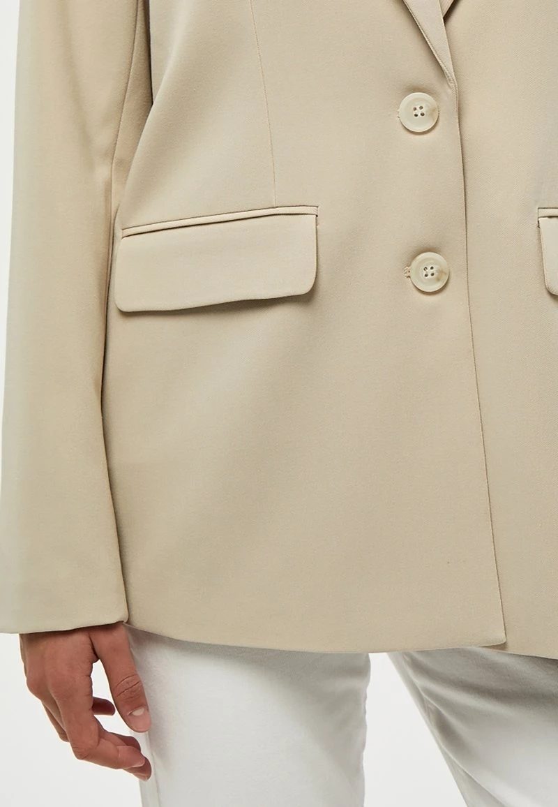 Minus LATIA Blazer Feather Gray Femme 6 Minus LATIA Blazer Feather Gray Femme – Image 4