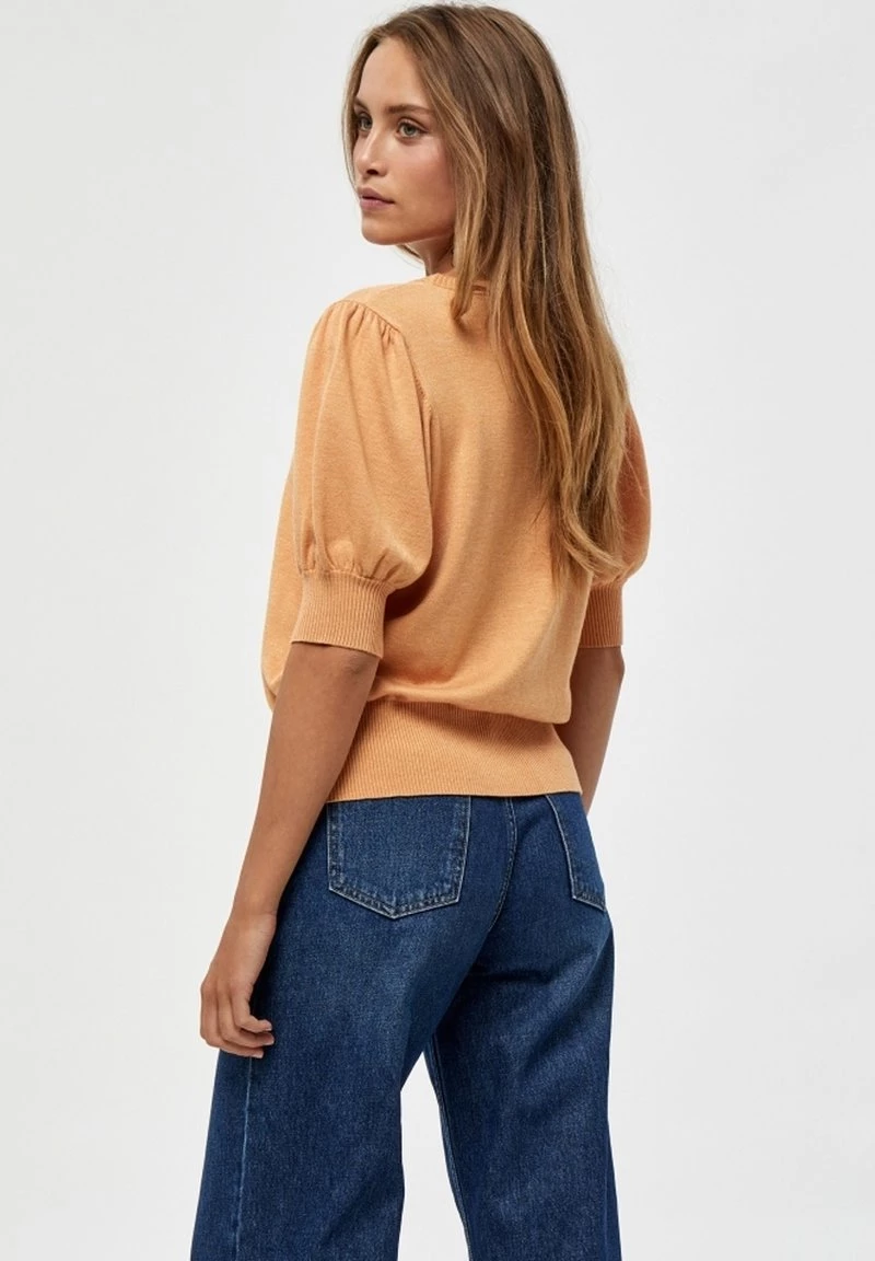 Minus Femme LIVA T Shirt Basique Apricot Tan Melange 5 Minus Femme LIVA T Shirt Basique Apricot Tan Melange – Image 3