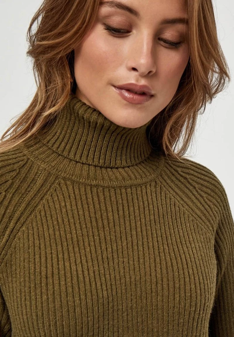 Minus Femme AVA TURTLENECK Robe Pull Dark Olive Melange 6 Minus Femme AVA TURTLENECK Robe Pull Dark Olive Melange – Image 4