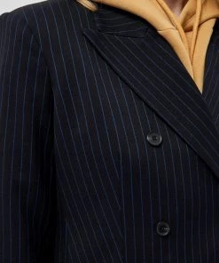 Minus EMBRY Blazer Black Pinstriped Femme 11 Minus EMBRY Blazer Black Pinstriped Femme -SOLDES D'ÉTÉ - Minus Fashion bb7dfe68ed574d0d8aff6475f92099bc