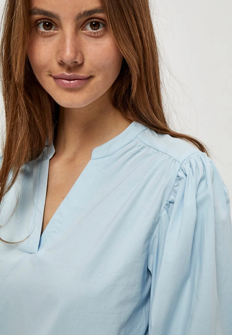 Minus KIRA Blouse Powder Blue Femme 6 Minus KIRA Blouse Powder Blue Femme – Image 4