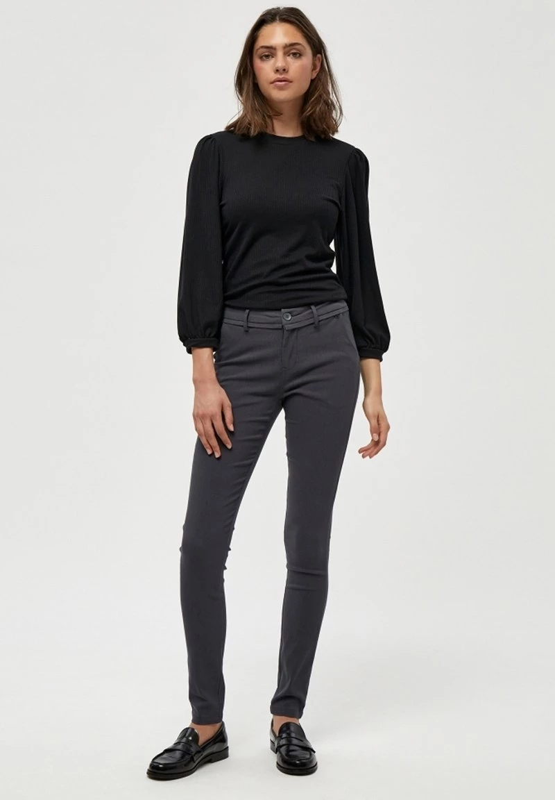 Minus Femme CARMA Pantalon Classique Dark Grey 4 Minus Femme CARMA Pantalon Classique Dark Grey – Image 2