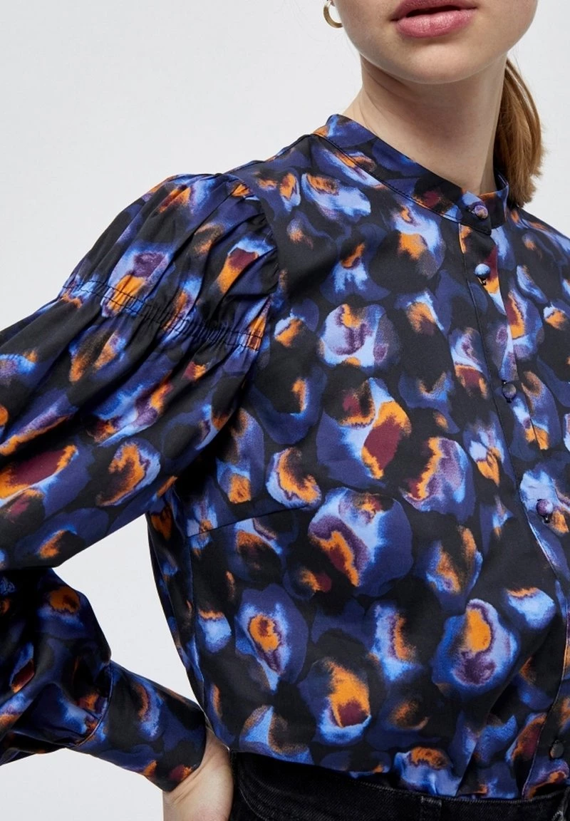 Minus VACA Chemisier Abstract Bloom Femme 6 Minus VACA Chemisier Abstract Bloom Femme – Image 4