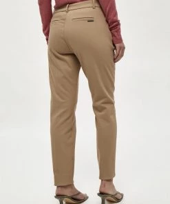 Minus Femme DAYA Chino Sand 9 Minus Femme DAYA Chino Sand -SOLDES D'ÉTÉ - Minus Fashion c3f669fe0eaf4ace98b5528f3cc4c6cd