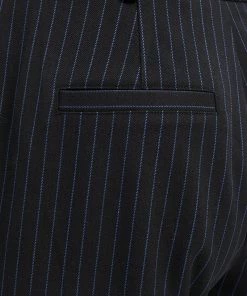 Minus EMBRY Pantalon Classique Black Pinstriped Femme 16 Minus EMBRY Pantalon Classique Black Pinstriped Femme -SOLDES D'ÉTÉ - Minus Fashion c4c61e87e16d4790930561fc5f790162