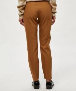 Minus Femme DAYA Chino Rustic Brown -SOLDES D'ÉTÉ - Minus Fashion c51557de69724204884cf20df215bc1b