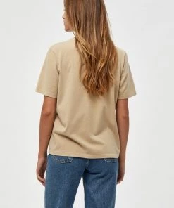 Minus LEMIA T Shirt Imprimé Warm Sand Femme -SOLDES D'ÉTÉ - Minus Fashion c69a13e700c94443b2f2a2ecccd32f3d