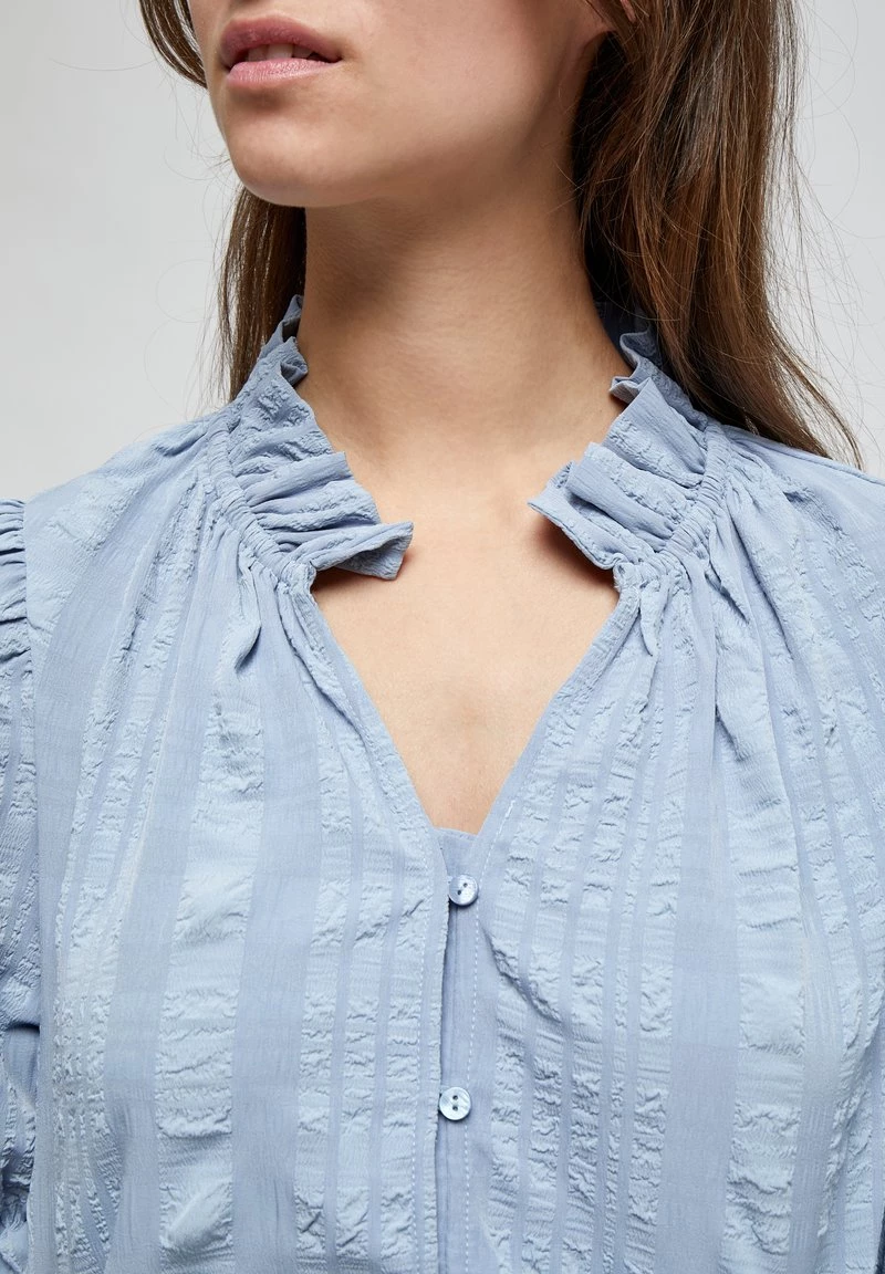 Minus BERGITTA Blouse Dark Powder Blue Femme 6 Minus BERGITTA Blouse Dark Powder Blue Femme – Image 4
