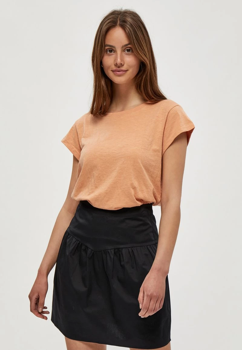 Minus LETI T Shirt Basique Tropical Peach Femme 3 Minus LETI T Shirt Basique Tropical Peach Femme