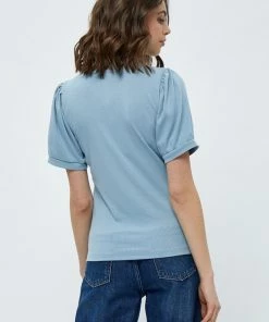 Minus Femme JOHANNA T Shirt Basique Dusty Blue 9 Minus Femme JOHANNA T Shirt Basique Dusty Blue -SOLDES D'ÉTÉ - Minus Fashion d18fcb956ed74451a257ddfb0388eb43