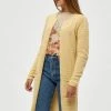 Minus Femme VIBE Gilet Yellow Straw 2 Minus Femme VIBE Gilet Yellow Straw -SOLDES D'ÉTÉ - Minus Fashion d241b2ede64744abbfadab6b4876aecb
