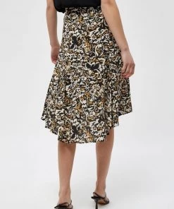 Minus HENNIE Jupe Trapèze Corn Butter Flower Print Femme 11 Minus HENNIE Jupe Trapèze Corn Butter Flower Print Femme -SOLDES D'ÉTÉ - Minus Fashion d3e1952f9fea4a70bbf3060cf23849ab