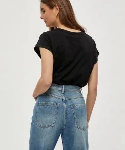 Minus Femme LETI T Shirt Basique Black 8 Minus Femme LETI T Shirt Basique Black -SOLDES D'ÉTÉ - Minus Fashion d47201eef64f4f6e8ddb6f7087211bdf