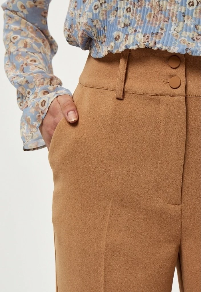 Minus Femme ILSA Pantalon Classique Beige 6 Minus Femme ILSA Pantalon Classique Beige – Image 4