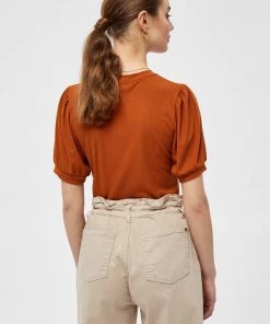 Minus JOHANNA T Shirt Basique Burned Hazel Femme -SOLDES D'ÉTÉ - Minus Fashion d5a09d0b12654bcf994021050519de4a